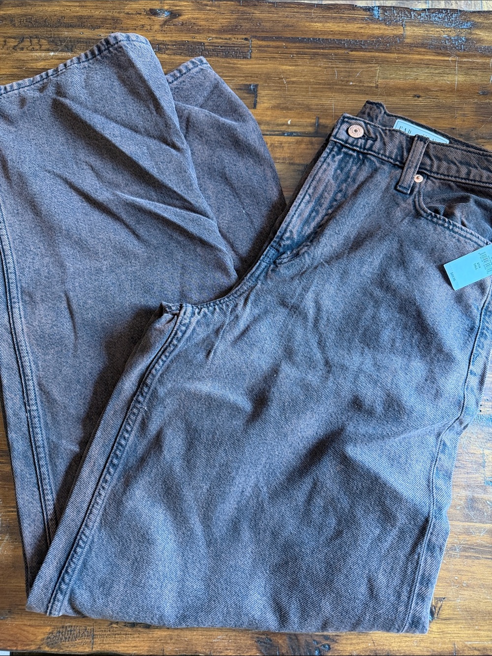 GAP Women's Relaxed Jeans — Brown